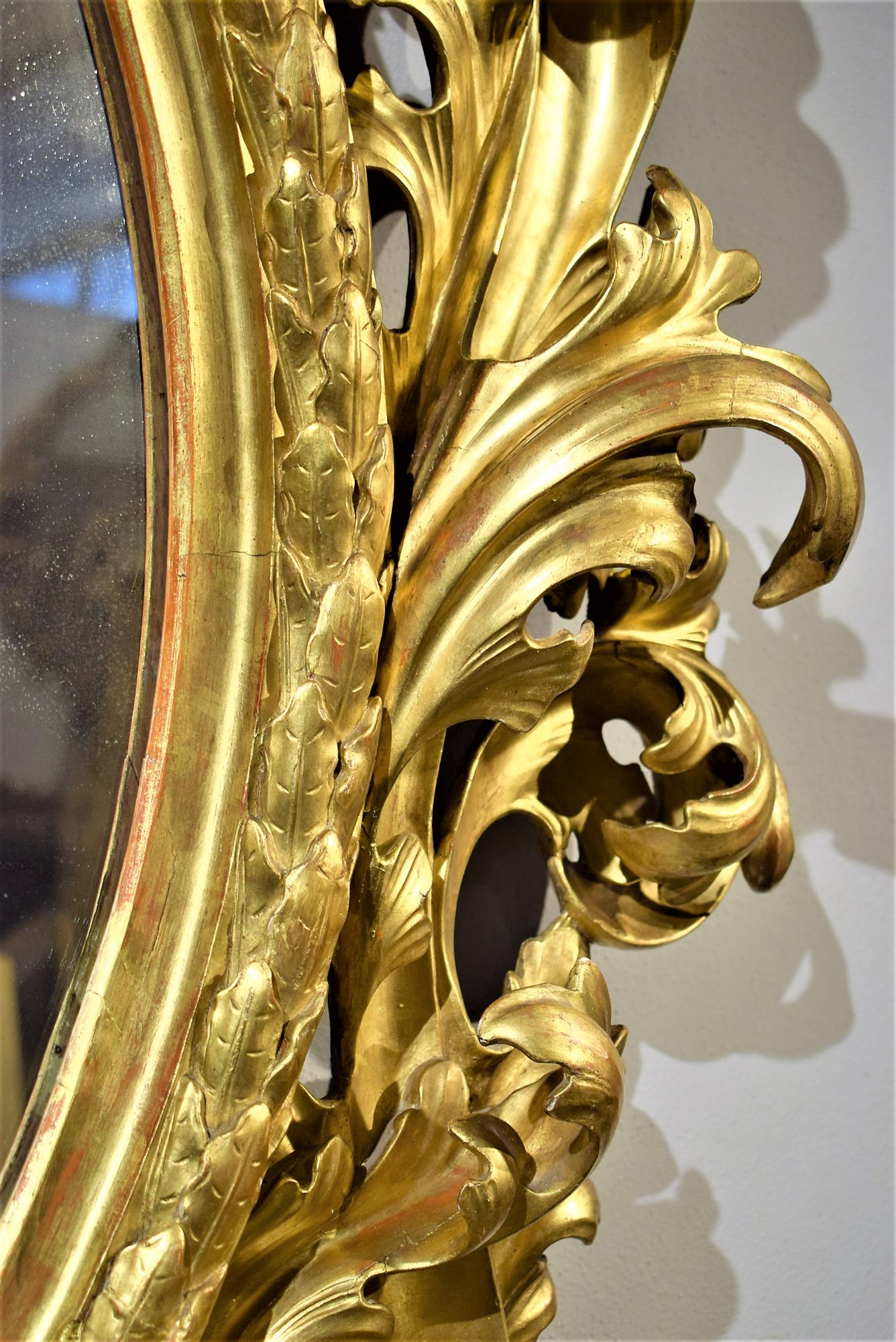Cadre baroque sculpté et doré 